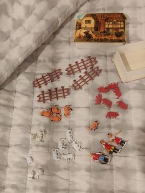Vintage Toy Farm Playset 1994 B. SHACKMAN Co.MINIATURE FARM ANIMALS BARNYARD Y2K